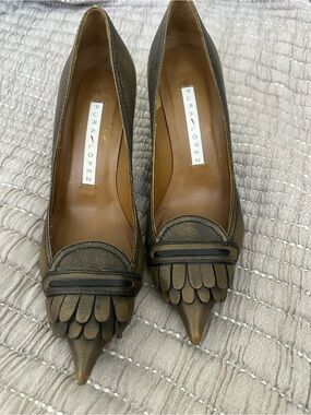 Pura Lopez Metallic Bronze Pointed Kiltie Pumps